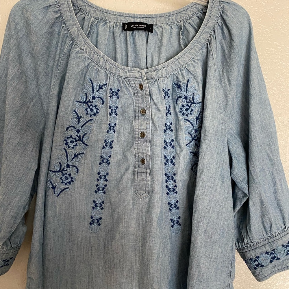 Lucky Brand top